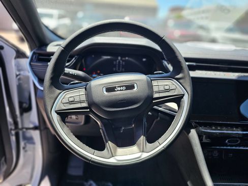New 2026 Jeep Grand Cherokee L 2WD image 21