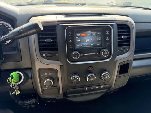 Used 2016 RAM 2500 Tradesman w/ Chrome Appearance Group AWD/4WD image 12
