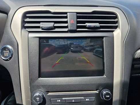 Used 2016 Ford Fusion Energi SE FWD image 16