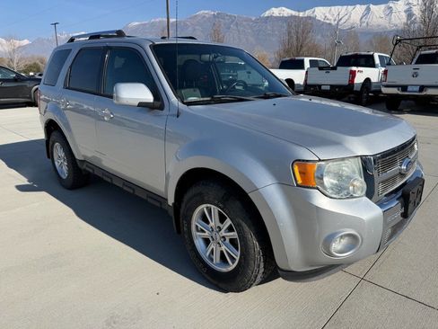 Used 2011 Ford Escape Limited image 9