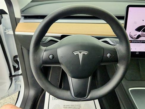 Used 2023 Tesla Model Y Long Range AWD/4WD image 13