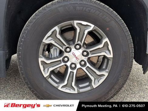 Certified 2025 GMC Sierra 1500 SLT image 10