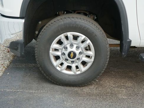 Used 2022 Chevrolet Silverado 2500 LT AWD/4WD image 6