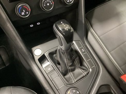 Used 2022 Volkswagen Taos SE image 14