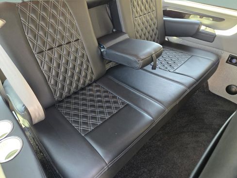 Used 2023 Chevrolet Express 2500 image 29