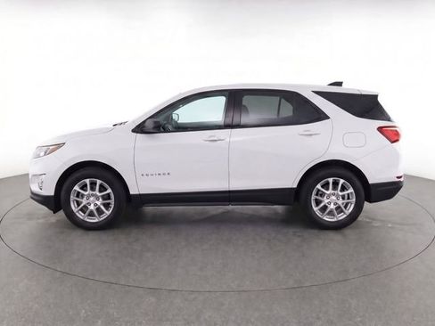 Used 2024 Chevrolet Equinox LS FWD image 4