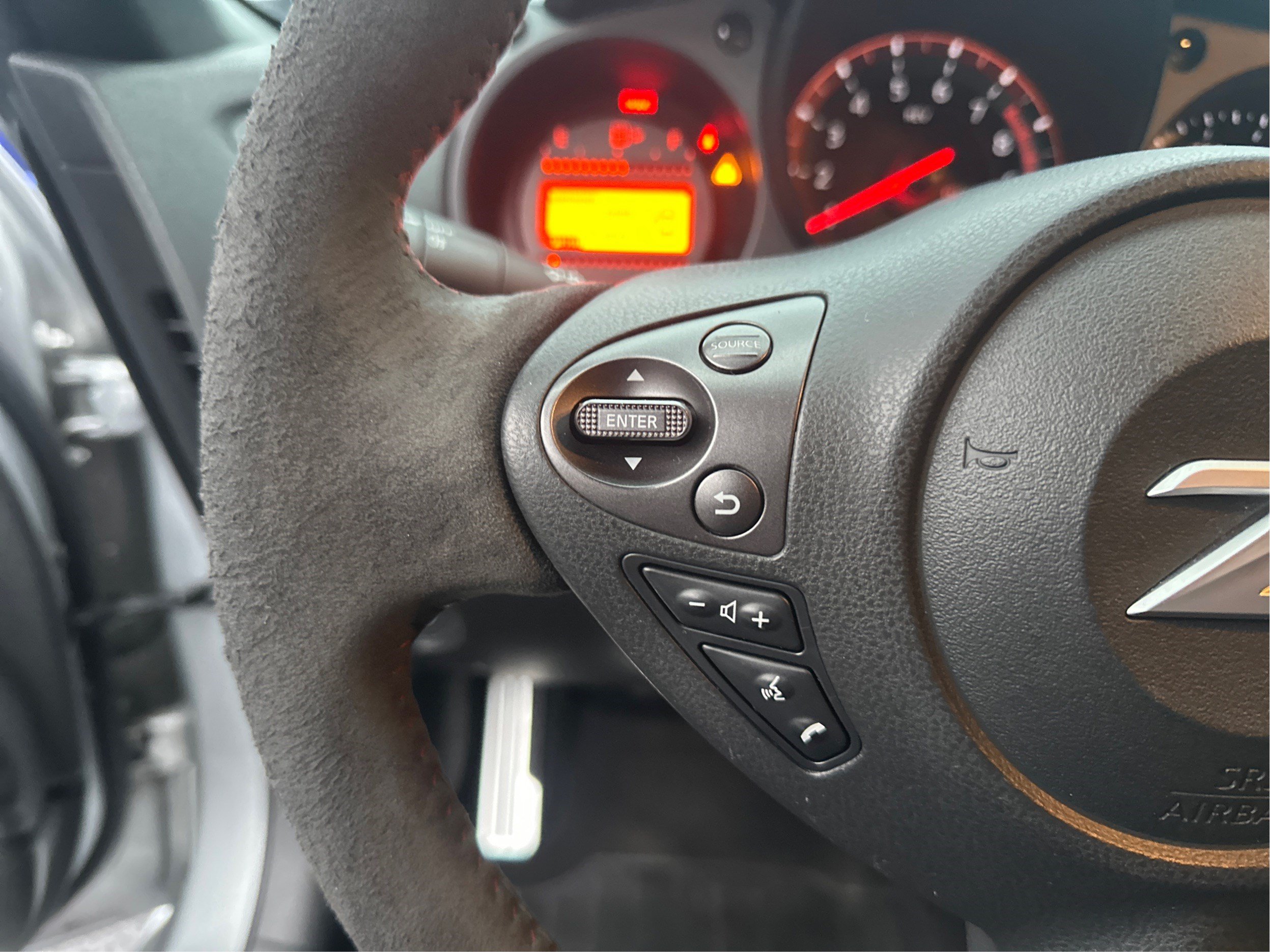 Used 2016 Nissan 370Z NISMO RWD image 32