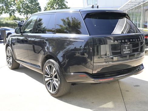 Used 2024 Land Rover Range Rover SE image 7
