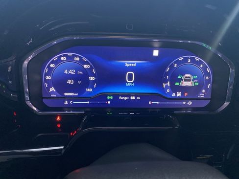 Used 2022 Chevrolet Silverado 1500 LT image 2