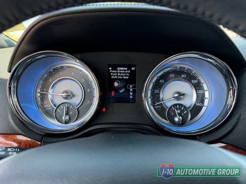 Used 2012 Chrysler 300 Limited RWD image 21
