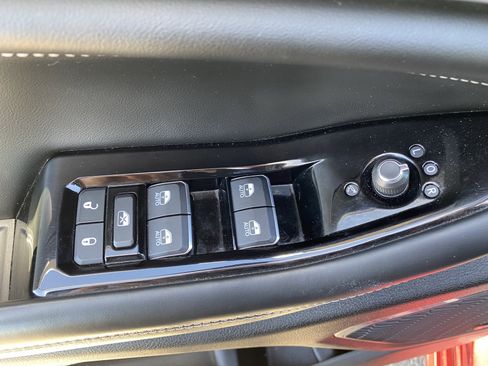 Used 2023 Jeep Grand Cherokee Overland image 19