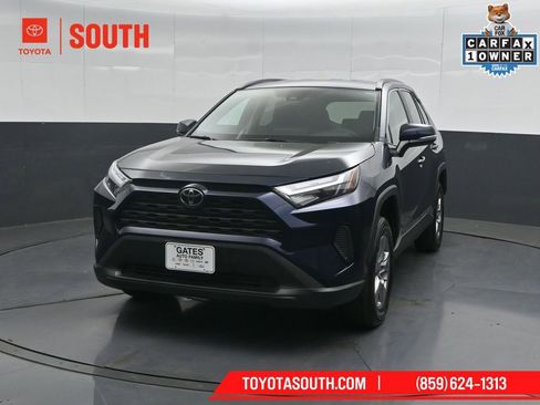 Used 2025 Toyota RAV4 XLE AWD/4WD image 6