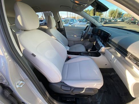 Used 2025 Hyundai Kona SEL image 27