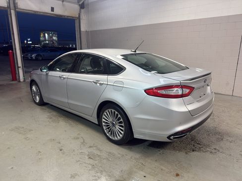 Used 2016 Ford Fusion Titanium FWD image 4