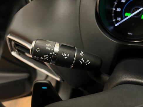 Used 2020 Jaguar F-PACE Premium image 20