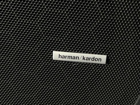 Used 2019 Subaru Ascent Limited image 18