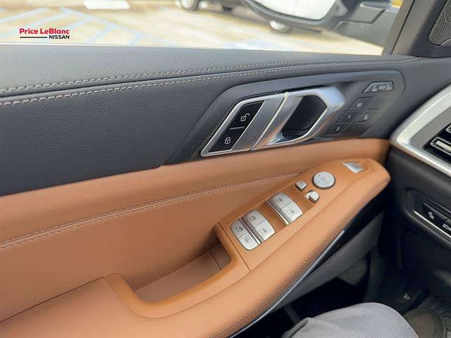Used 2024 BMW X7 xDrive40i w/ Premium Package AWD/4WD image 41