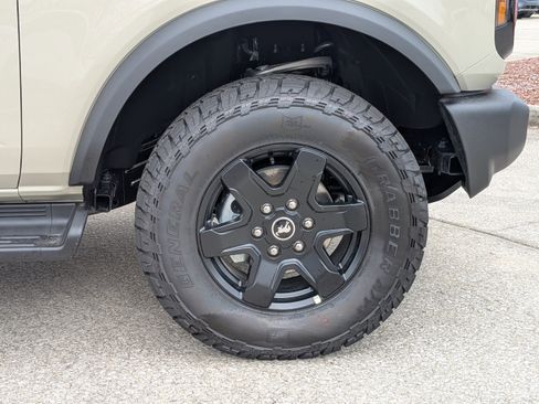 New 2025 Ford Bronco Outer Banks AWD/4WD image 12