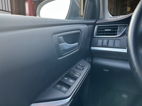 Used 2015 Toyota Camry SE FWD image 22