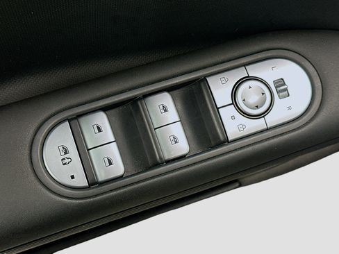 Used 2024 Hyundai Ioniq 5 SEL image 15