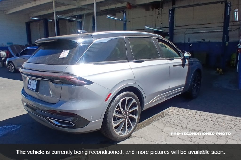 Used 2024 Lincoln Nautilus Black Label AWD/4WD image 6