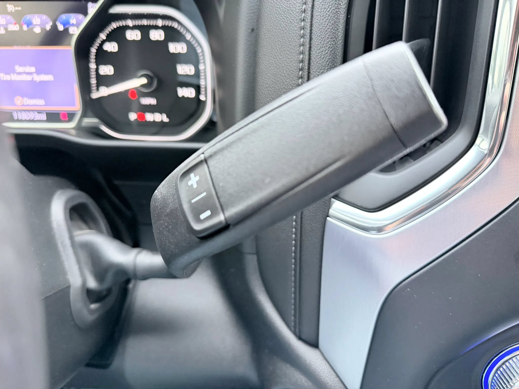 Used 2020 GMC Sierra 3500 SLT w/ Technology Package AWD/4WD image 29