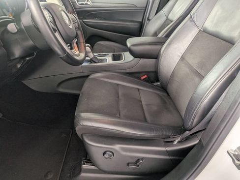 Certified 2021 Jeep Grand Cherokee Laredo X RWD image 12