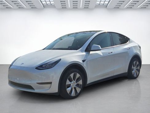 Used 2020 Tesla Model Y Long Range AWD/4WD image 8