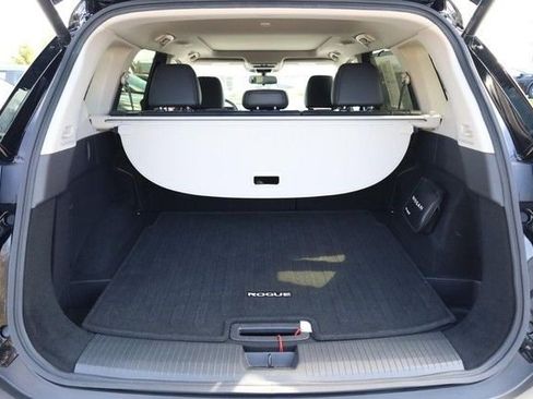 Certified 2023 Nissan Rogue SV w/ SV Premium B Package AWD/4WD image 7