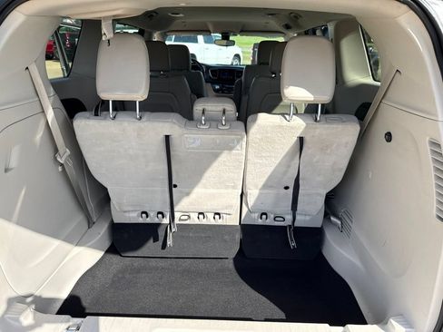 Certified 2021 Chrysler Voyager Lxi FWD image 13