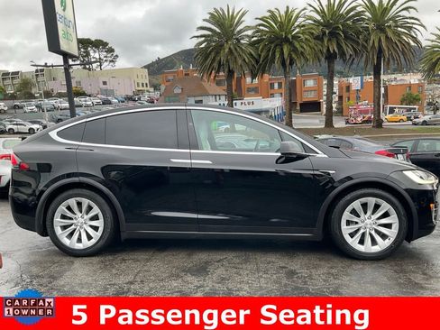 Used 2018 Tesla Model X 75D image 3