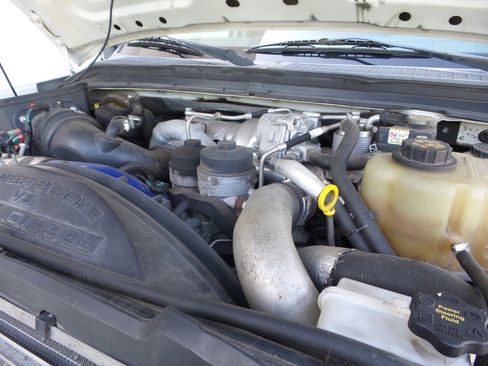 Used 2010 Ford F250 XL image 89