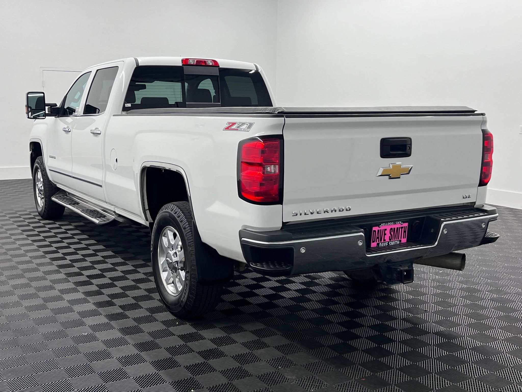 Used 2015 Chevrolet Silverado 3500 LTZ w/ Duramax Plus Package AWD/4WD image 3