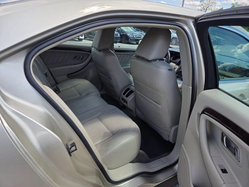 Used 2010 Ford Taurus Limited AWD/4WD image 22