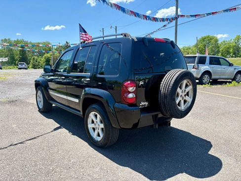 Used 2005 Jeep Liberty Limited AWD/4WD image 3