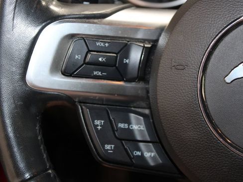 Used 2018 Ford Mustang Coupe RWD image 34