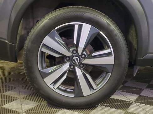 Used 2023 Nissan Rogue SL AWD/4WD image 10