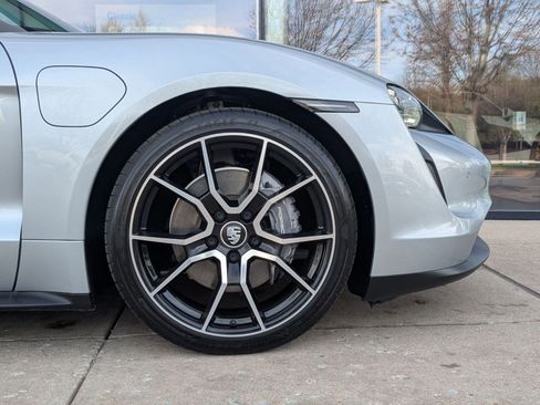 Certified 2023 Porsche Taycan image 11