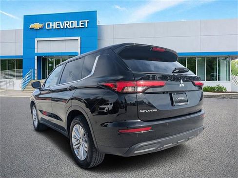 Used 2023 Mitsubishi Outlander ES image 5