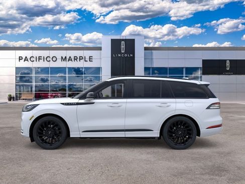 New 2026 Lincoln Aviator Reserve w/ Jet Appearance Package AWD/4WD image 3