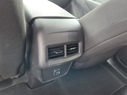 Certified 2024 Chevrolet Equinox LT image 8