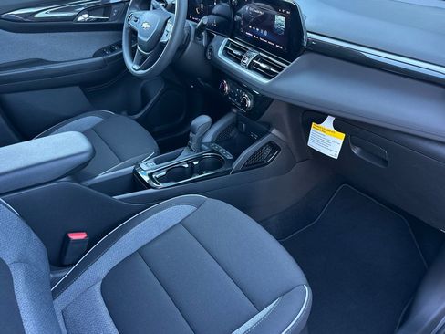 New 2026 Chevrolet TrailBlazer LT w/ LPO, Blackout Package AWD/4WD image 16