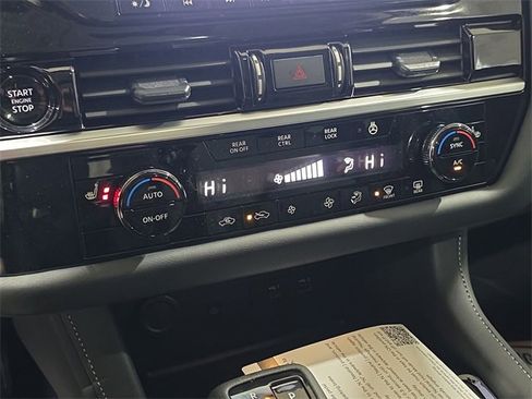 New 2025 Nissan Pathfinder SL w/ SL Premium Package image 19