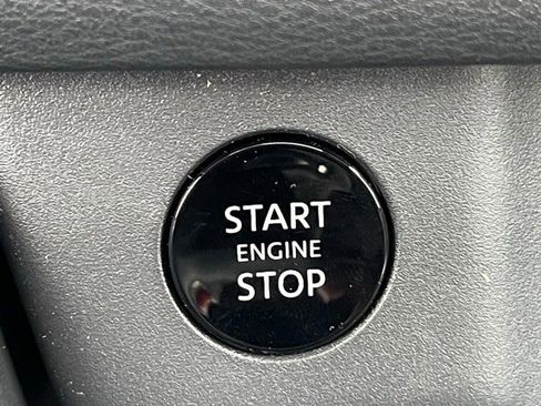 New 2025 Nissan Rogue SL w/ Tech Package image 35