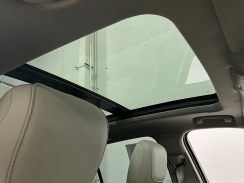 Used 2021 Cadillac XT4 Premium Luxury image 22