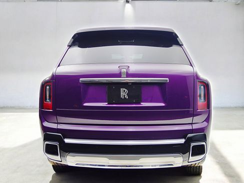 Used 2025 Rolls-Royce Cullinan AWD/4WD image 9