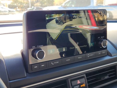 New 2025 Honda Pilot Sport image 14