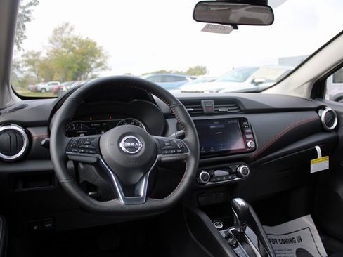 New 2025 Nissan Versa SR w/ Trunk Package image 6