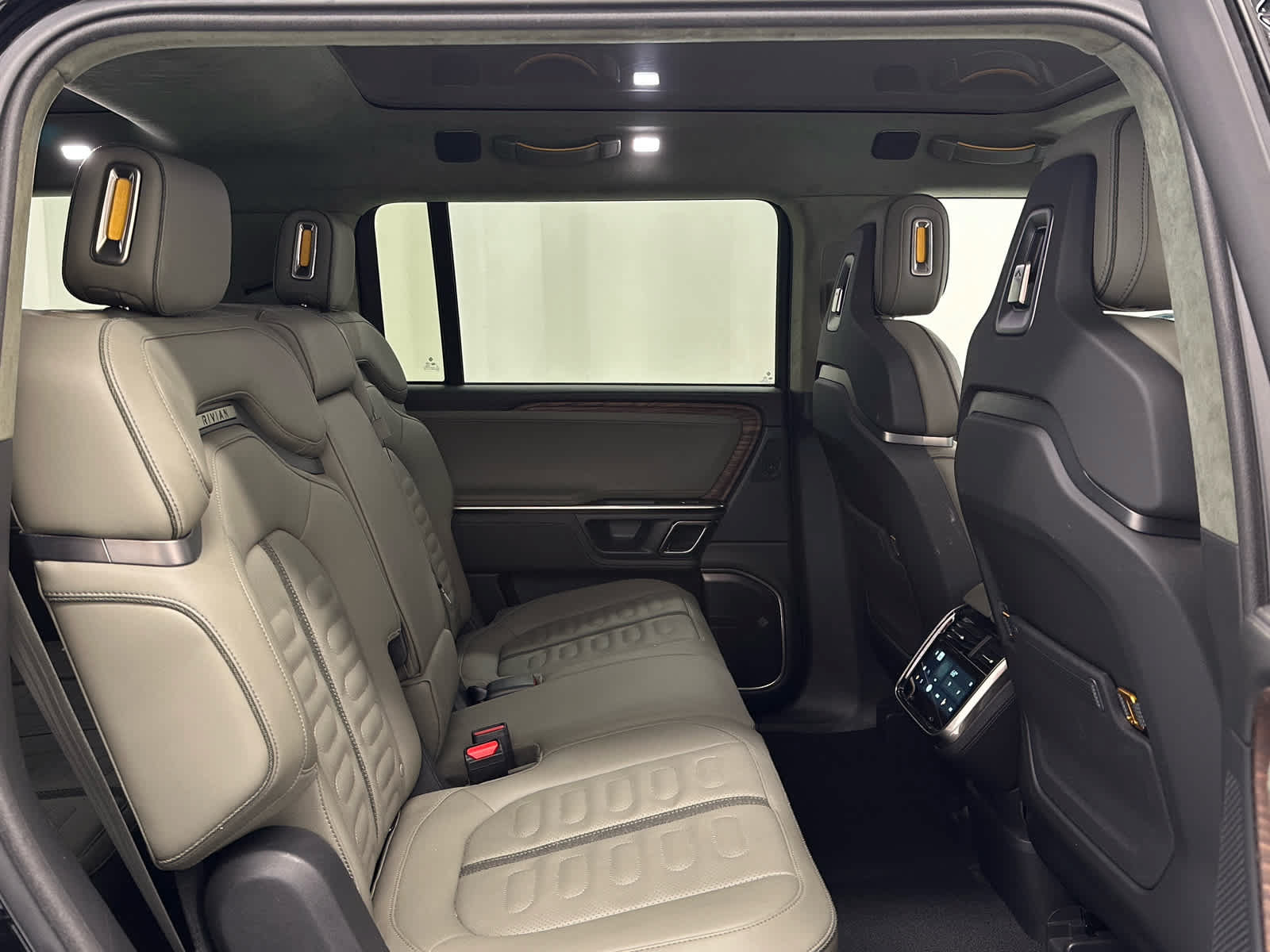 Used 2023 Rivian R1S Adventure Quad AWD/4WD image 22