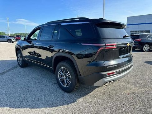 New 2026 Chevrolet Traverse LT w/ LPO, Floor Liner Package FWD image 3